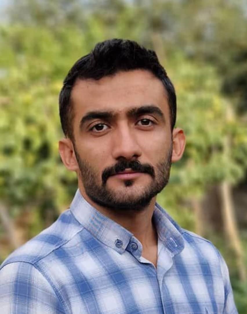 محمد رستم زاده 
لیسانس معماری 